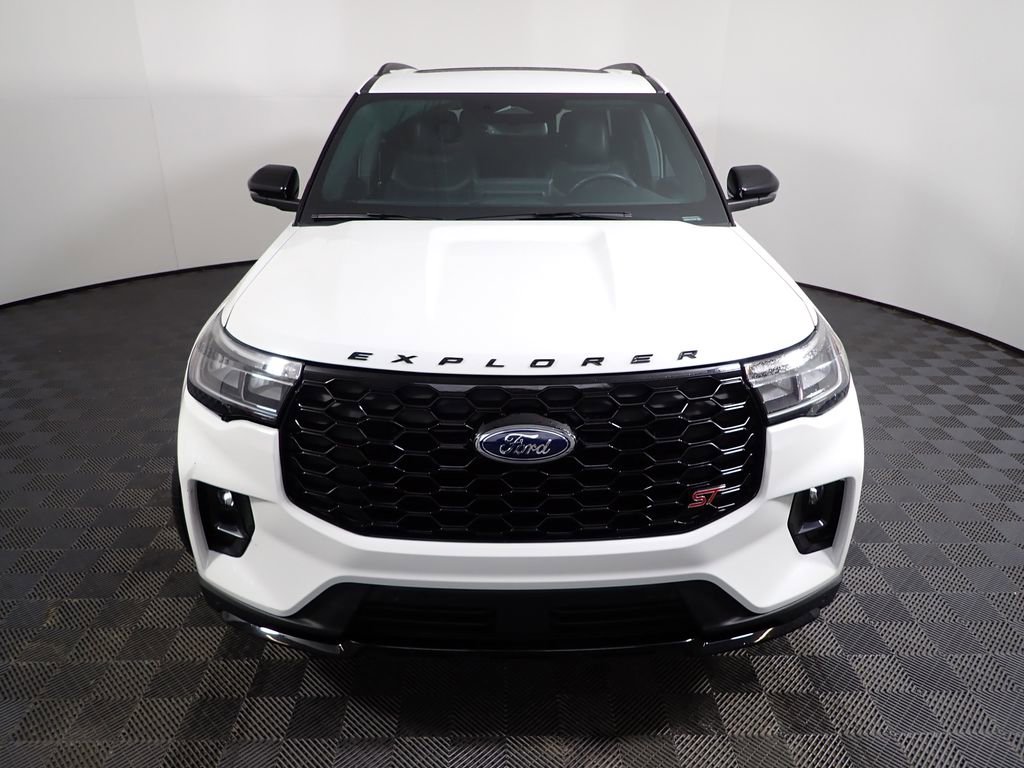 Used 2025 Ford Explorer ST image 8