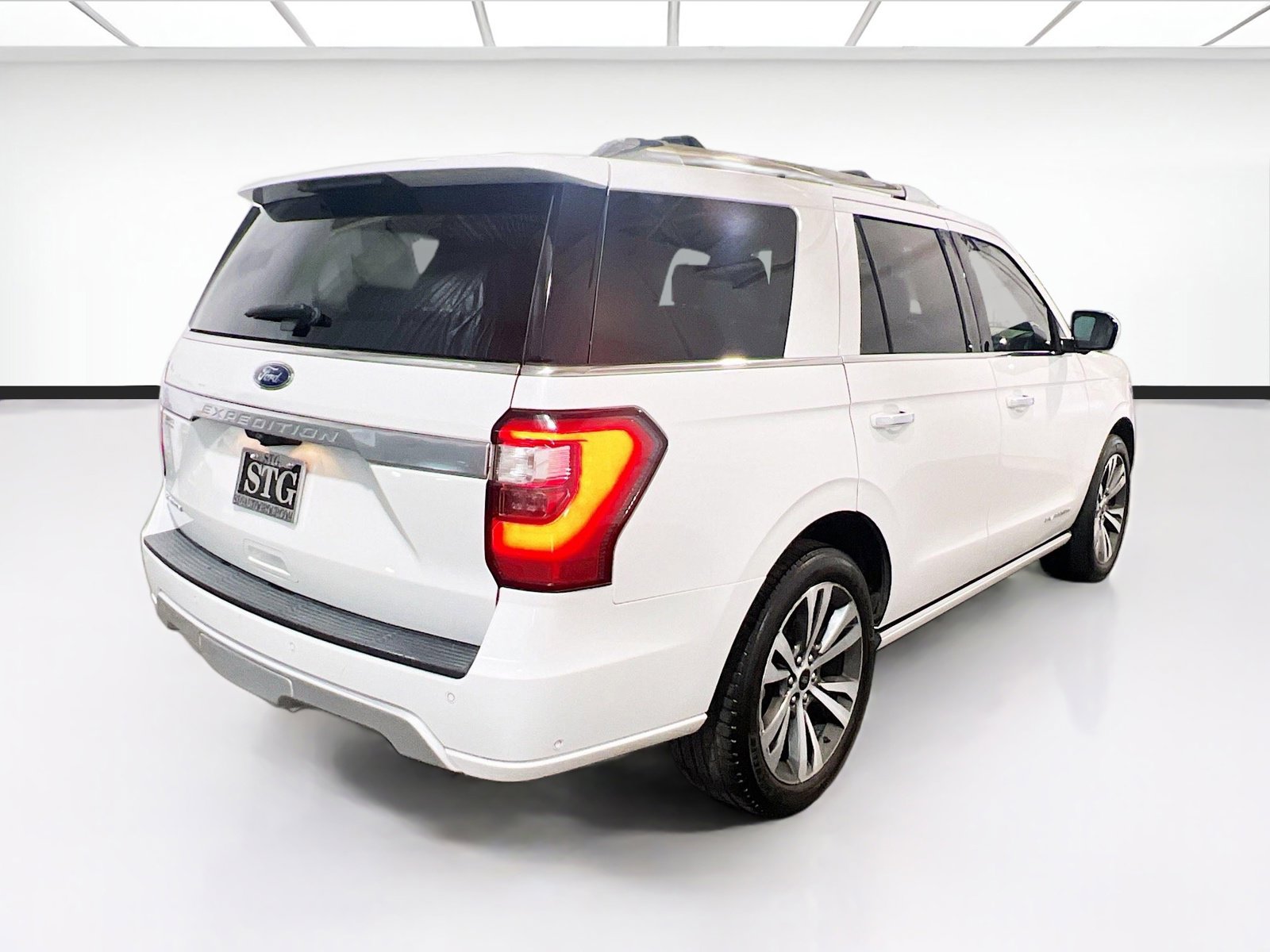Used 2020 Ford Expedition Platinum image 4