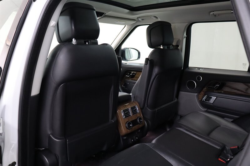 Used 2019 Land Rover Range Rover Supercharged AWD/4WD image 24