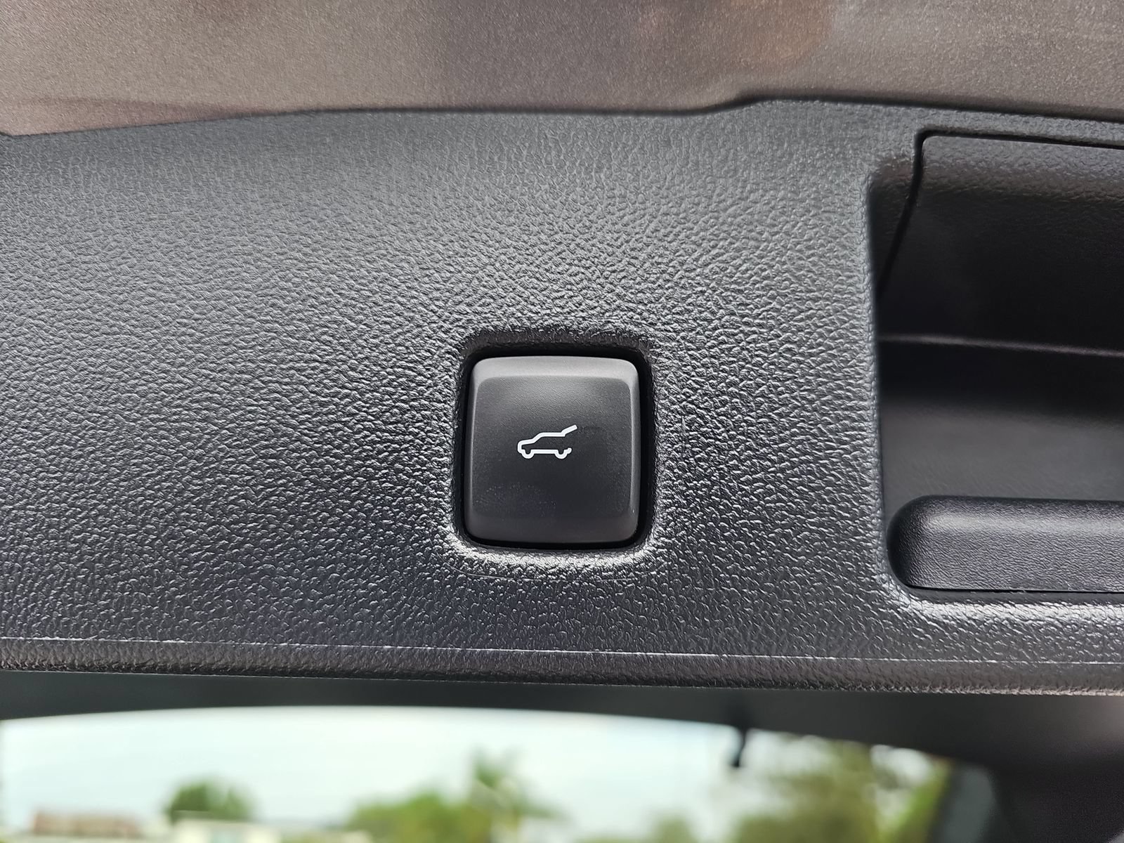 Used 2024 Ford Escape Platinum w/ Premium Technology Package AWD/4WD image 13