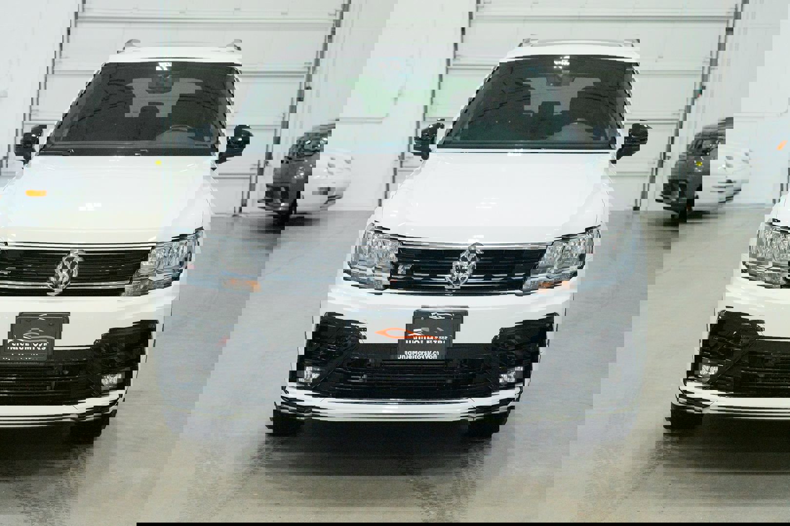 Used 2020 Volkswagen Tiguan SE R-Line w/ 3rd Row Seat Package image 2