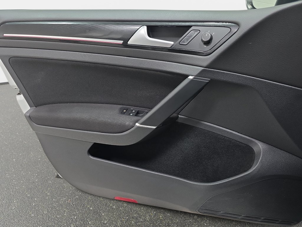 Used 2017 Volkswagen GTI Sport FWD image 25