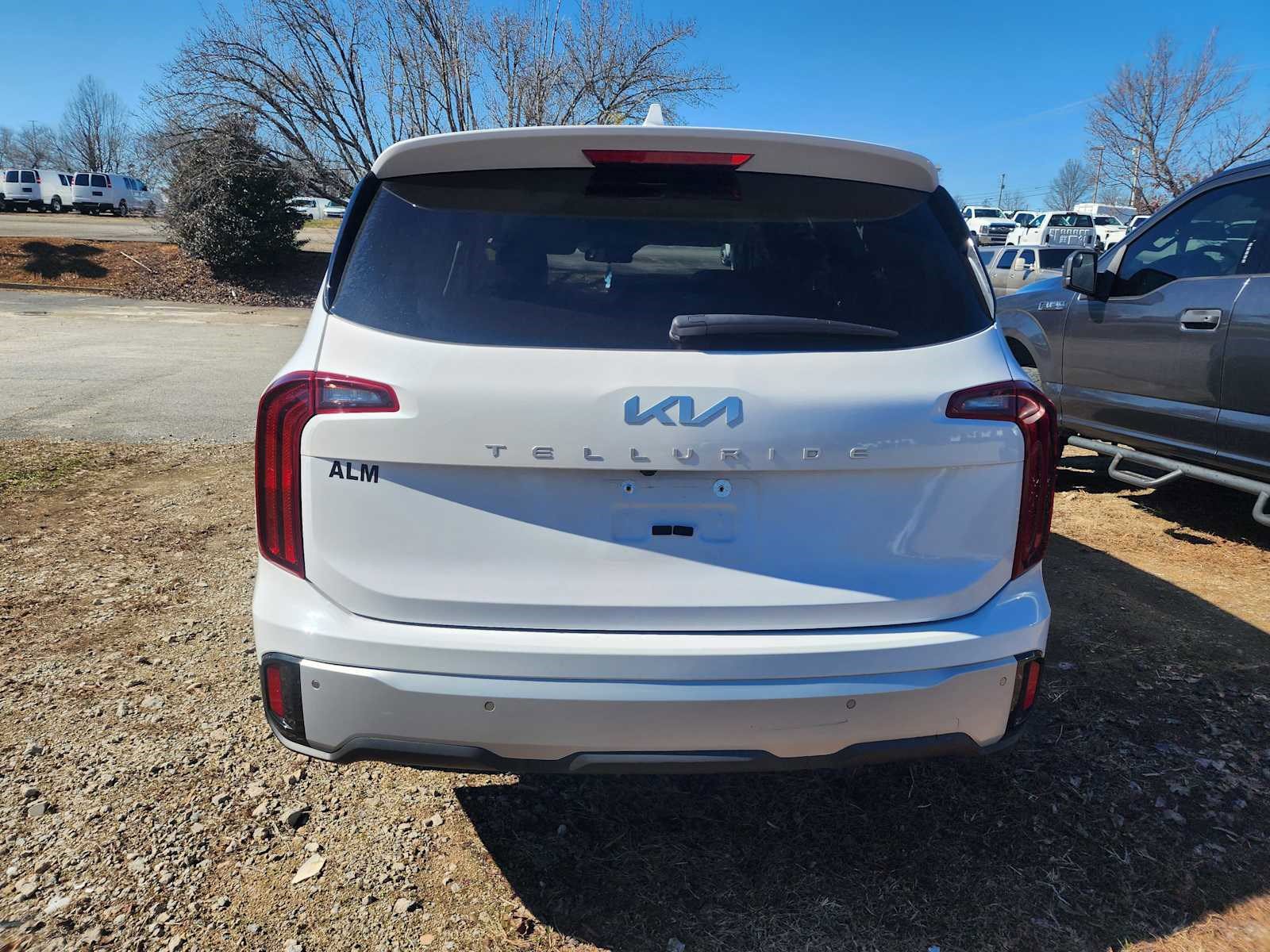 Used 2024 Kia Telluride LX image 42