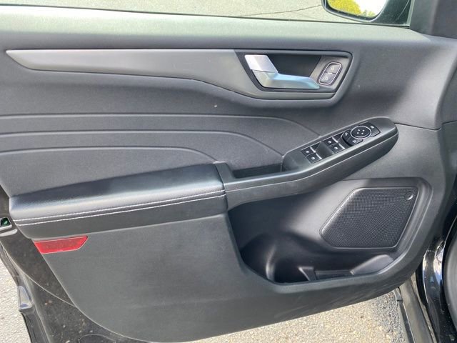 Used 2023 Ford Escape SE image 16