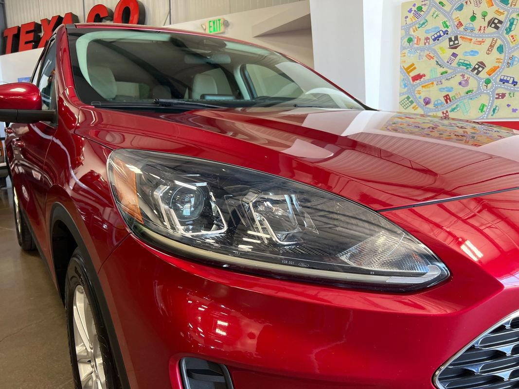 Used 2020 Ford Escape SE AWD/4WD image 53