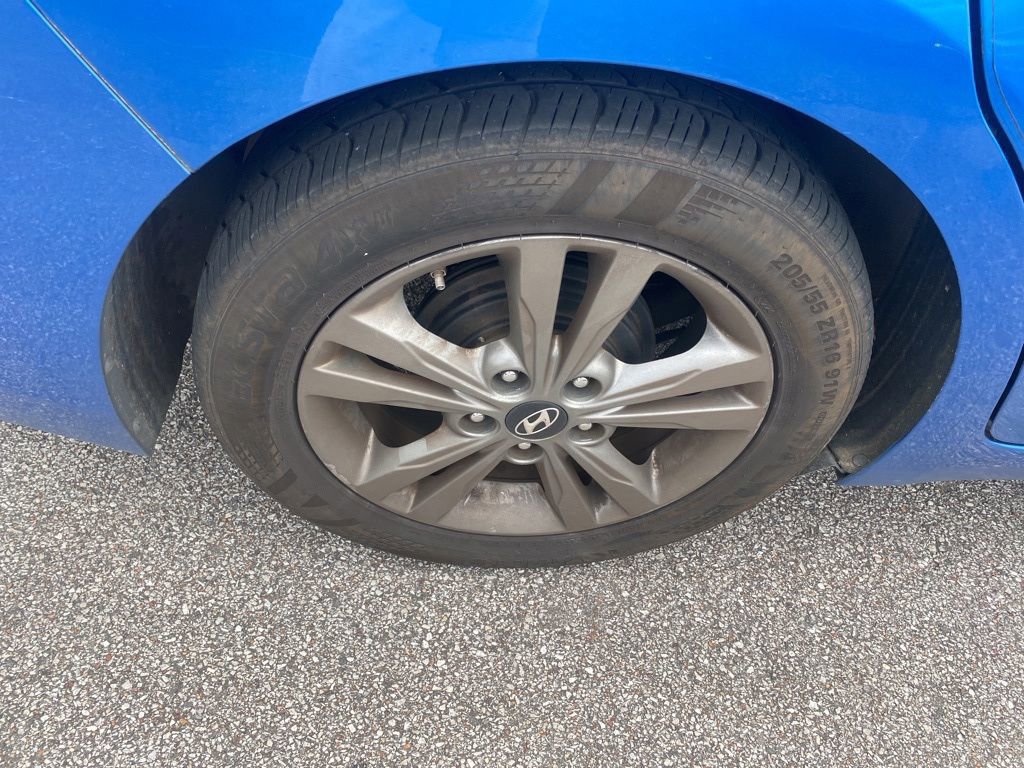 Used 2017 Hyundai Elantra SE FWD image 9
