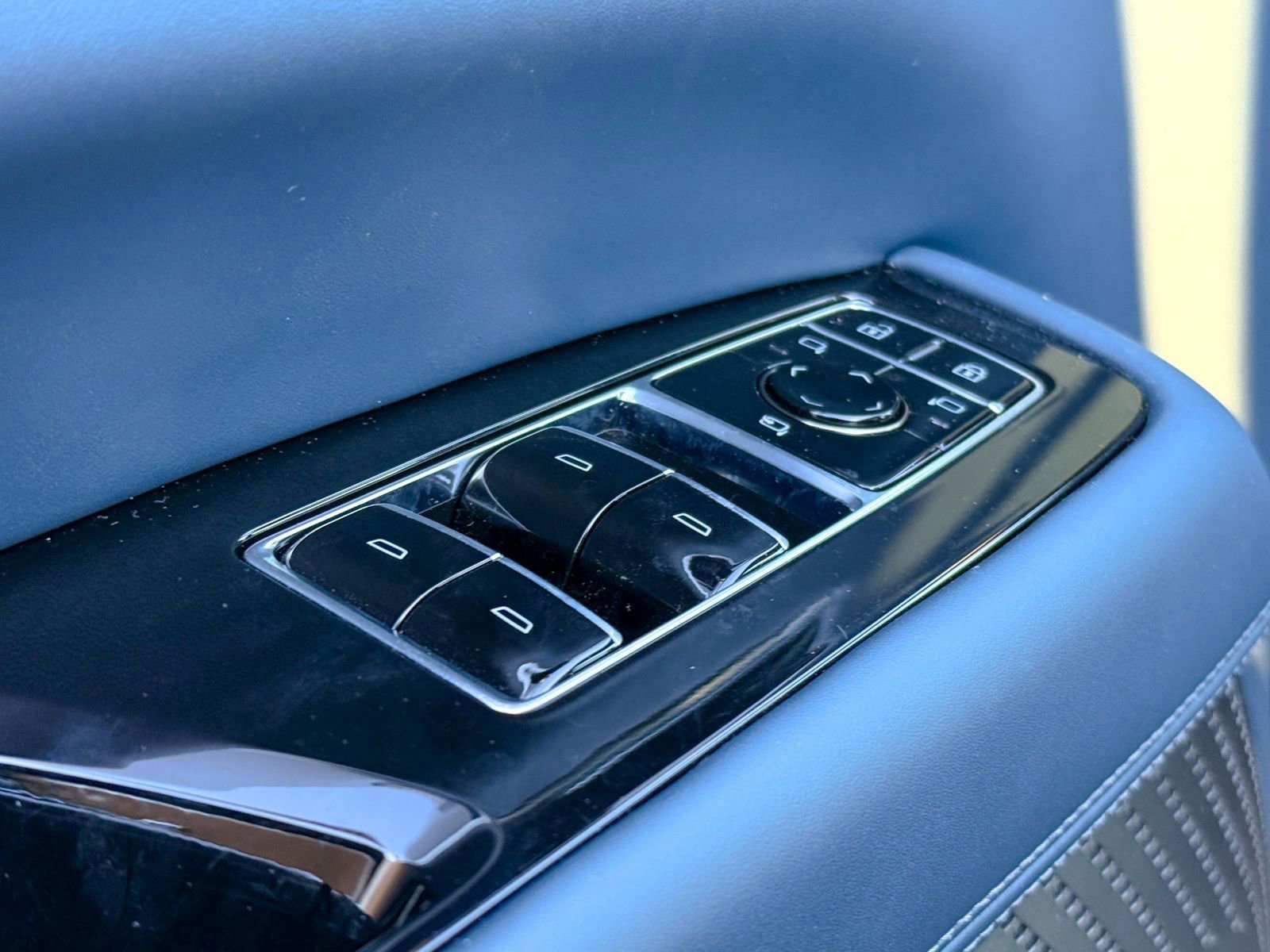 New 2025 Cadillac Escalade IQ Sport 2 AWD/4WD image 15