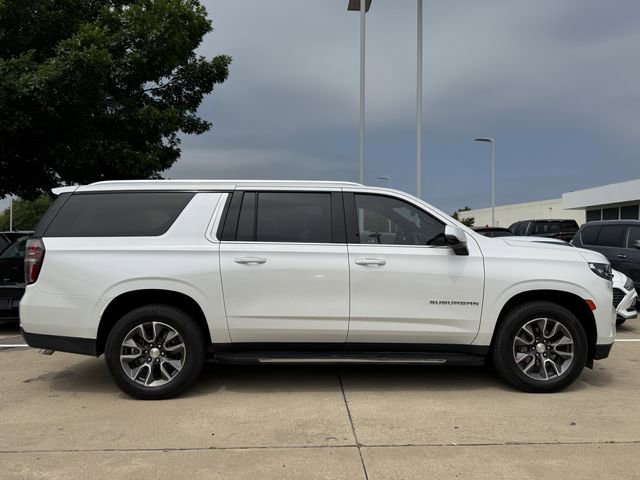 Used 2021 Chevrolet Suburban LT w/ LT Signature Package RWD image 3