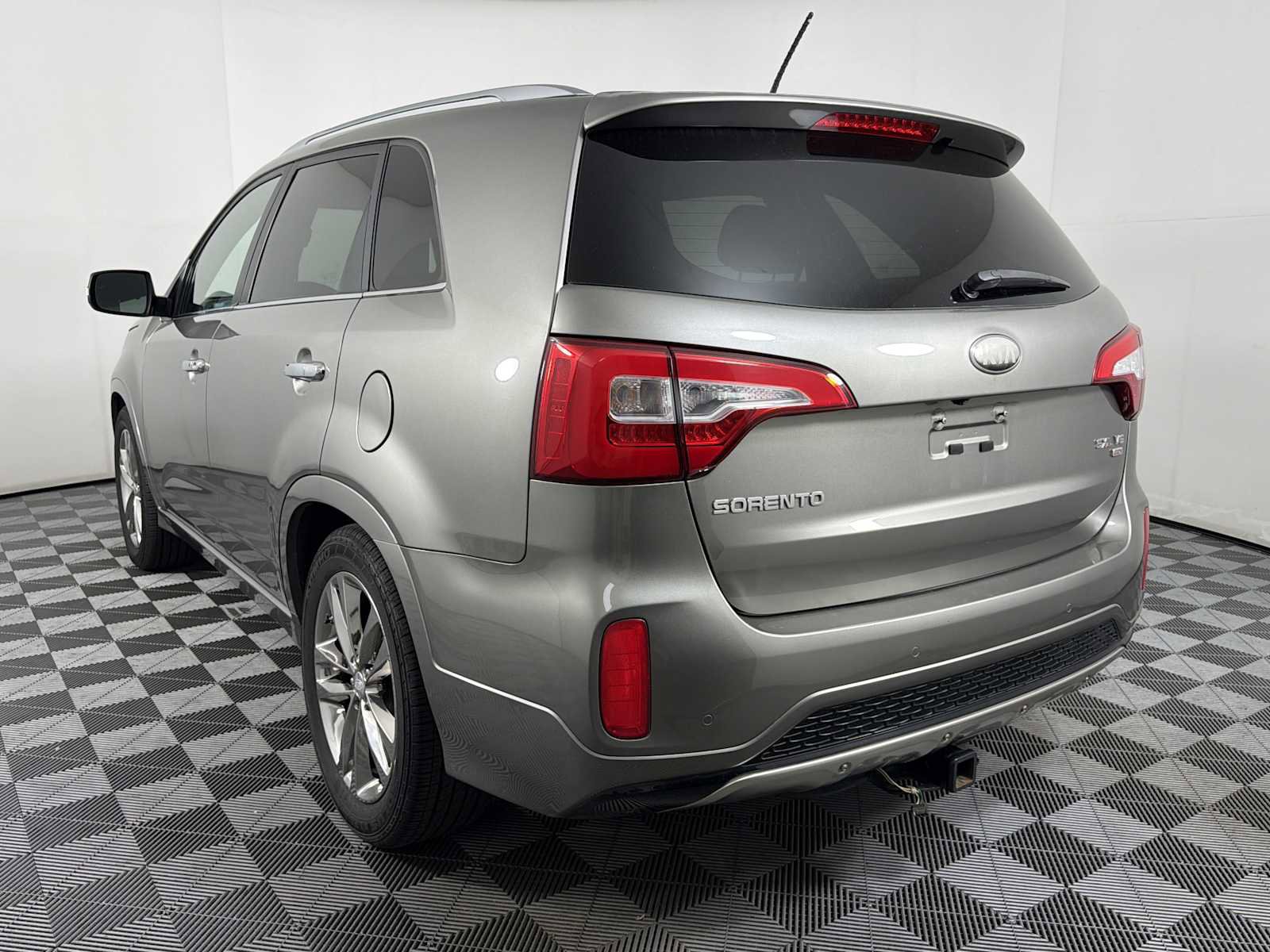 Used 2014 Kia Sorento SX w/ 3rd Row Package image 4
