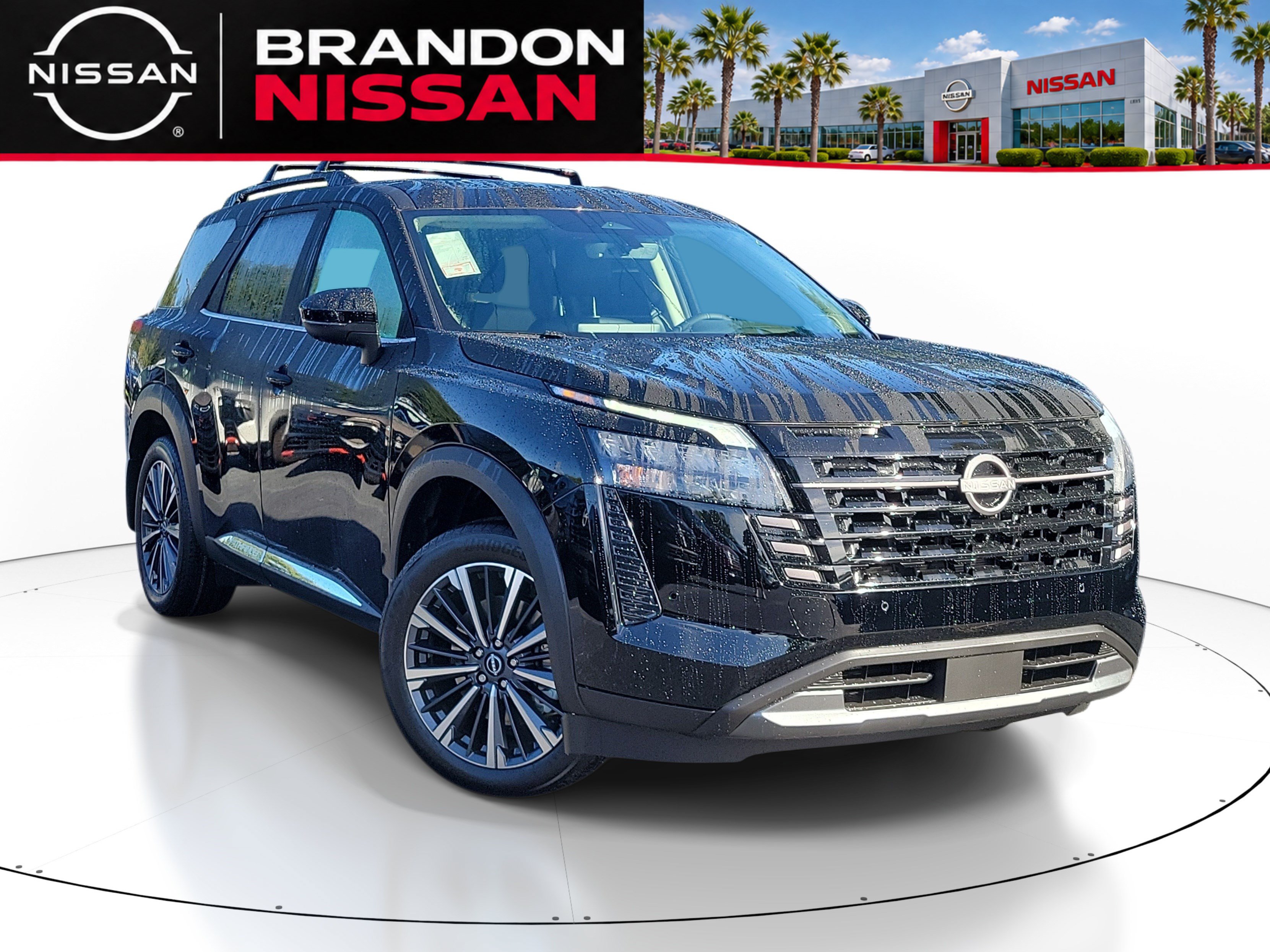 New 2026 Nissan Pathfinder Platinum w/ Accent Package