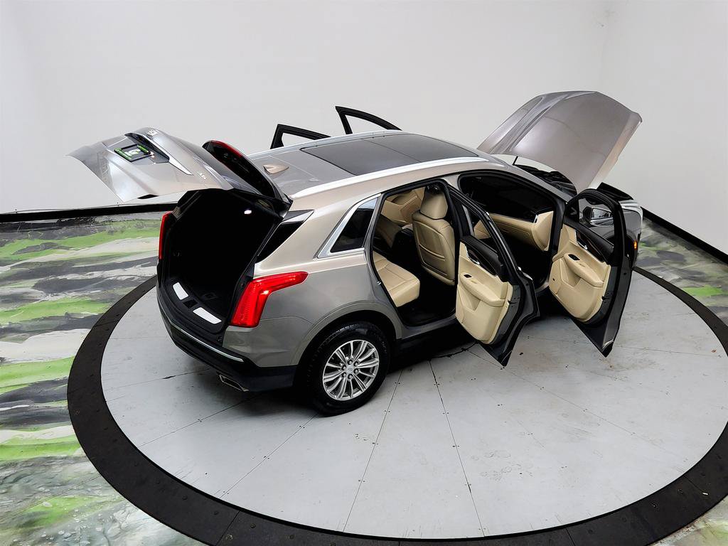 Used 2017 Cadillac XT5 Luxury w/ Driver Awareness Package FWD image 38