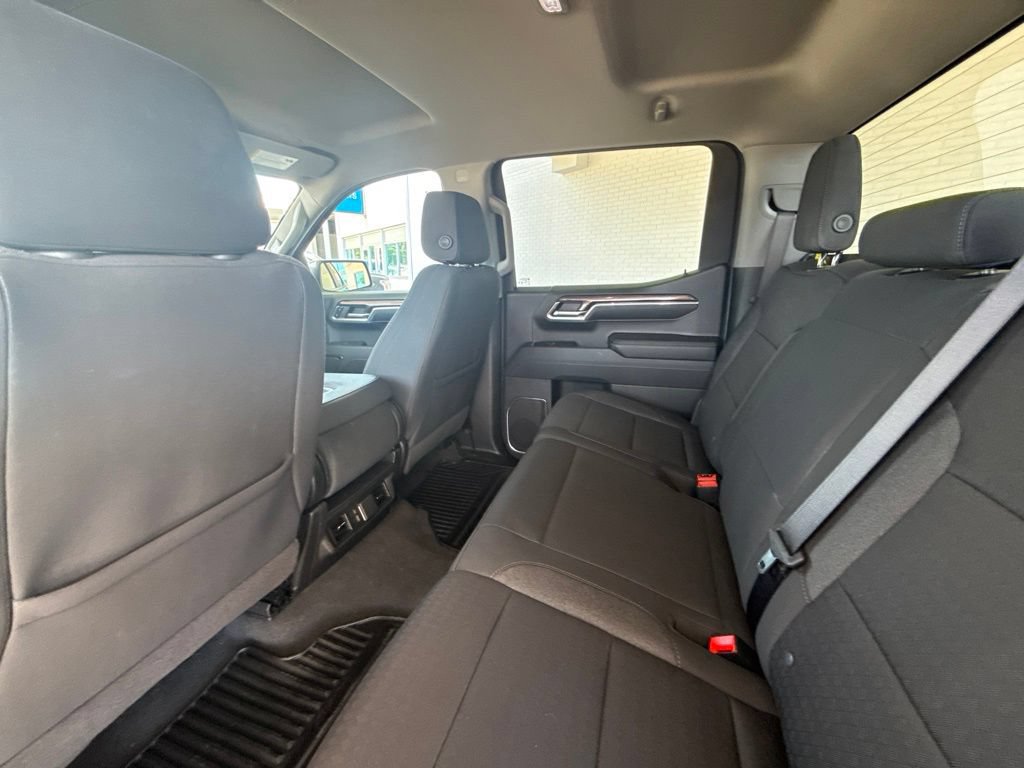 Used 2024 Chevrolet Silverado 1500 LT AWD/4WD image 44