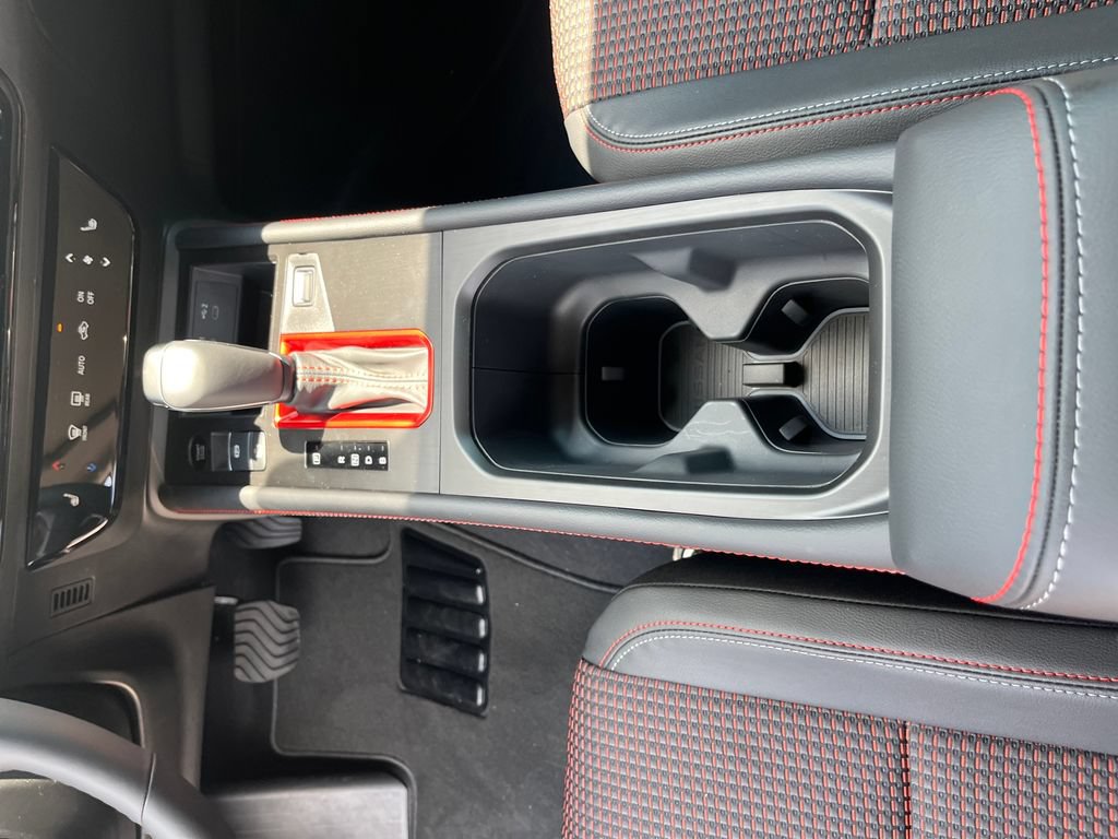 New 2026 Nissan Kicks SR w/ SR Premium Package FWD image 28