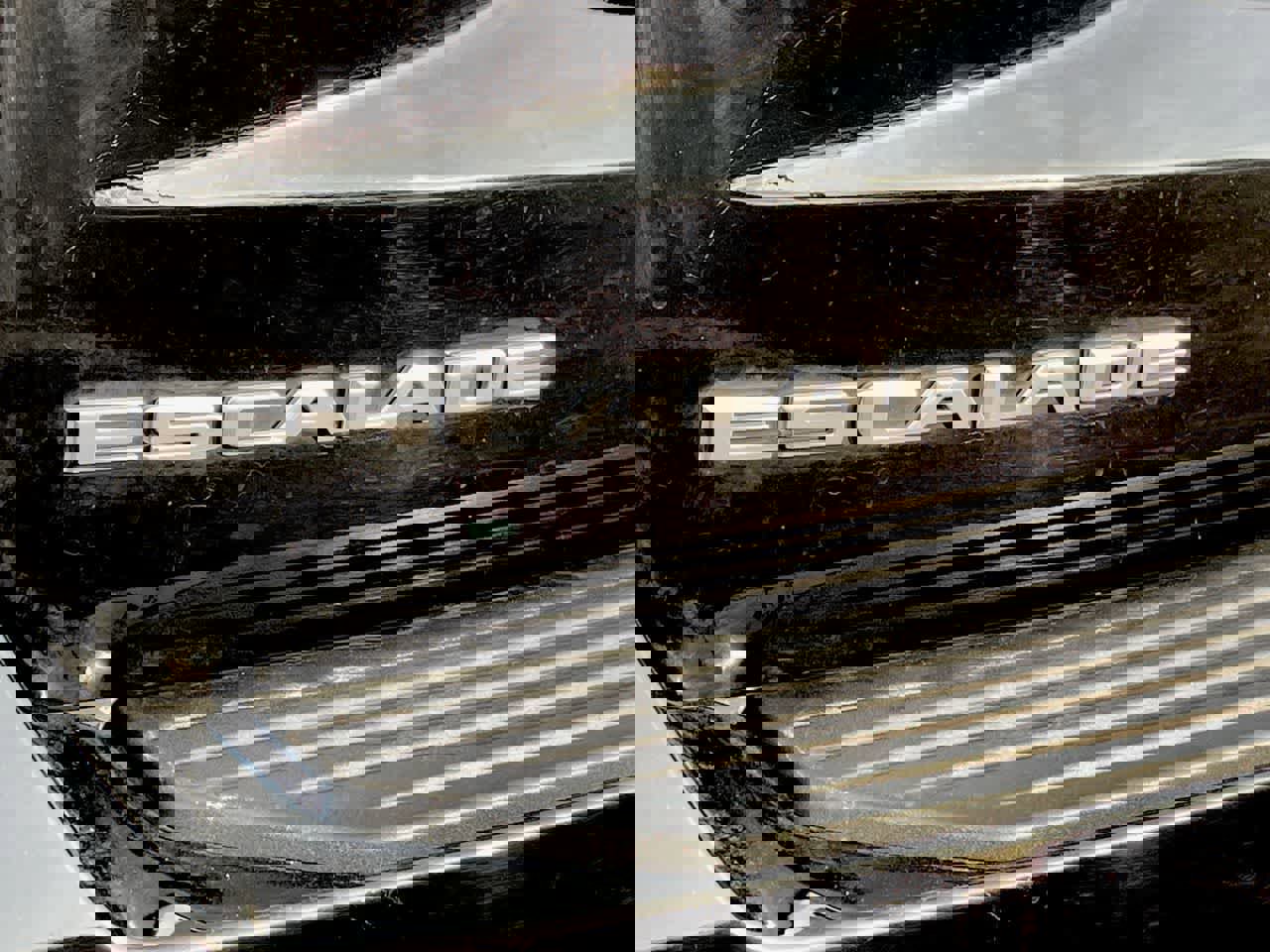 Used 2023 Cadillac Escalade Sport Platinum w/ Heavy-Duty Trailer Package image 46