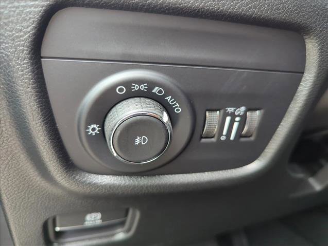 New 2026 Jeep Grand Cherokee L Limited RWD image 16