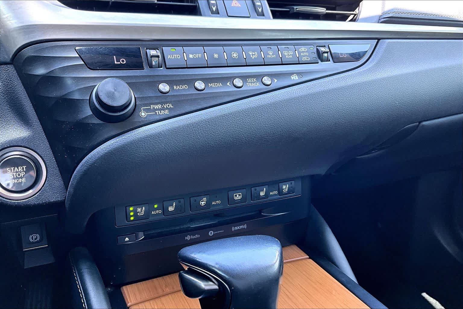Used 2019 Lexus ES 350 w/ Accessory Package 2 FWD image 33