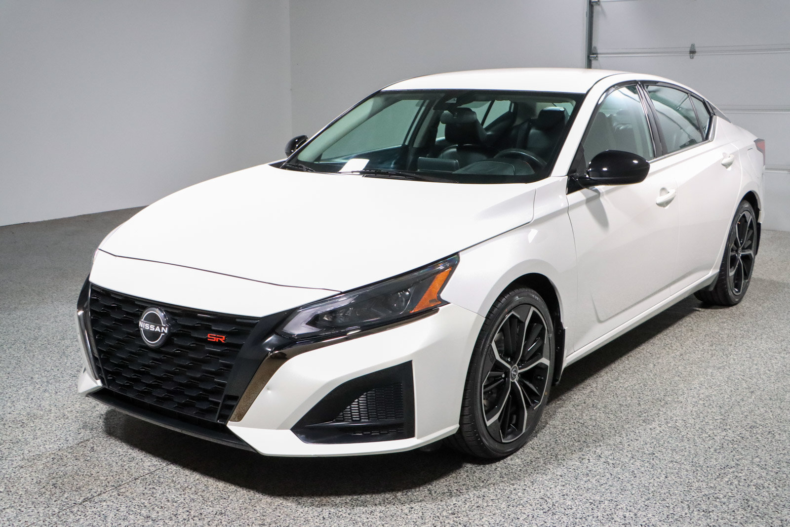 Used 2023 Nissan Altima 2.5 SR FWD image 27