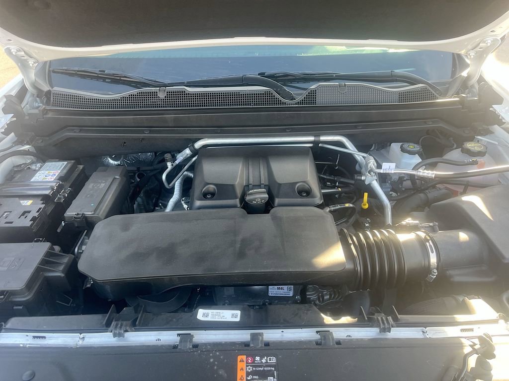 Used 2025 Chevrolet Colorado W/T image 28