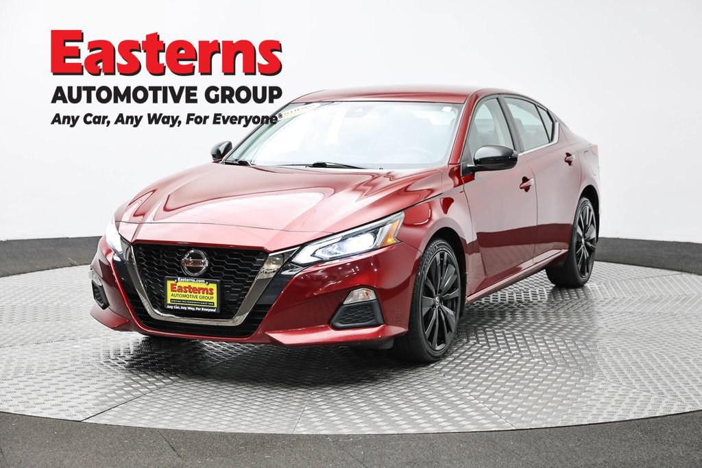 Used 2022 Nissan Altima 2.5 SR AWD/4WD image 1