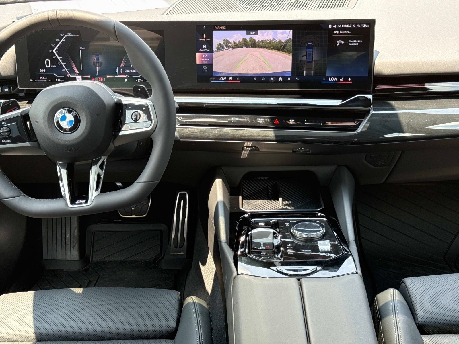 Used 2026 BMW 530i w/ M Sport Package RWD image 14