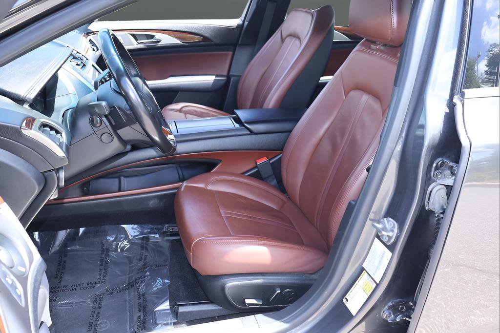 Used 2018 Lincoln MKZ Reserve w/ Technology Package FWD image 12
