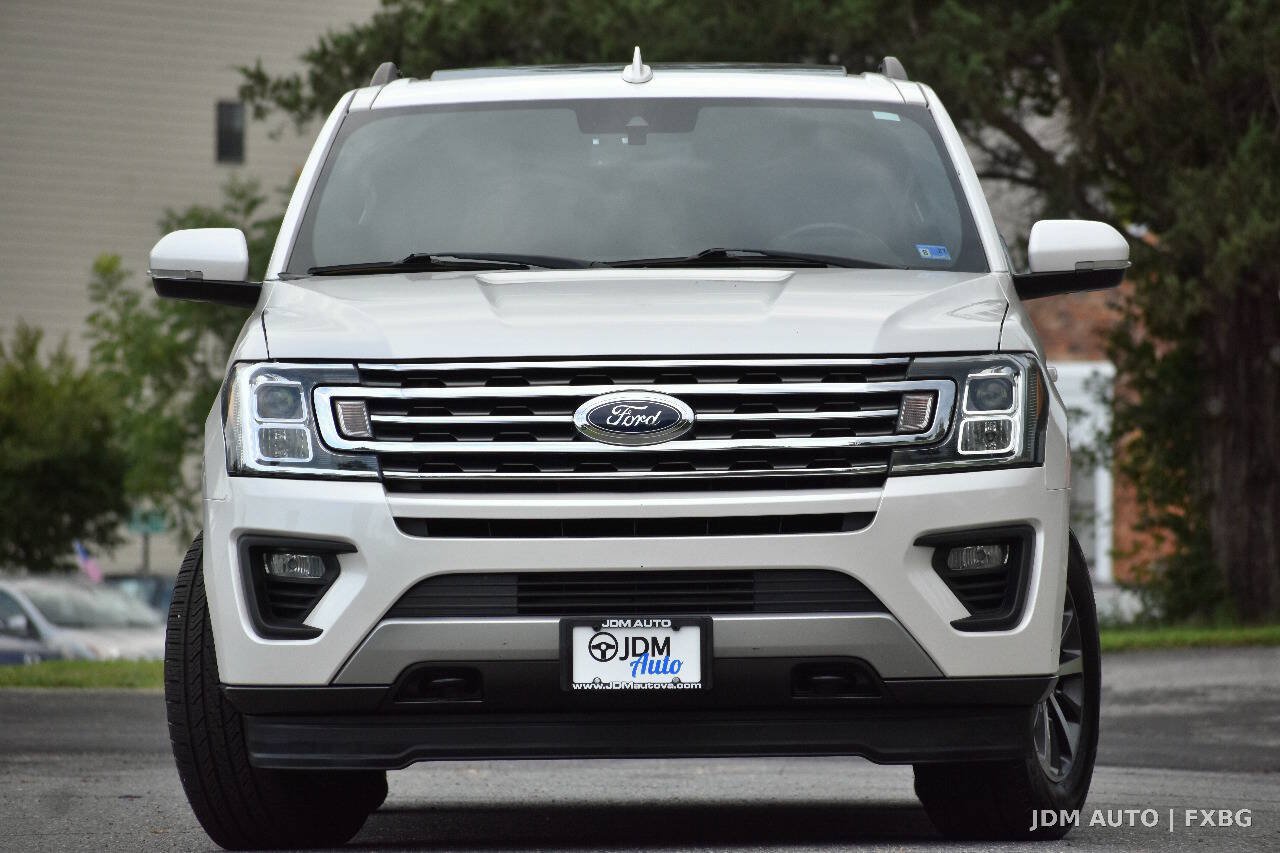 Used 2018 Ford Expedition Max XLT w/ Equipment Group 202A AWD/4WD image 3
