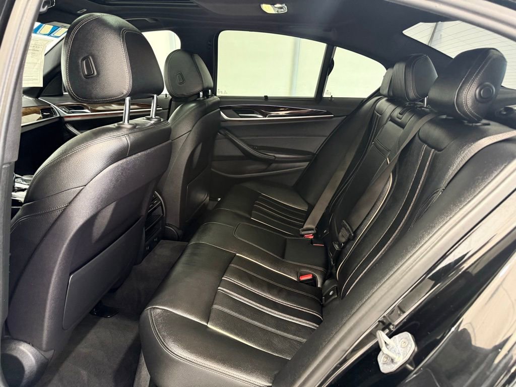 Used 2017 BMW 540i xDrive image 21