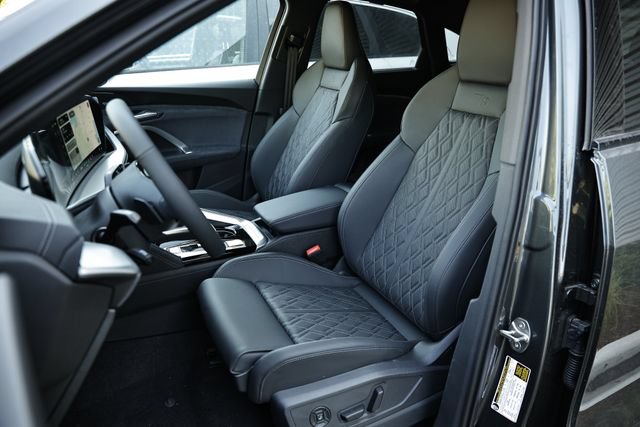 New 2026 Audi SQ5 Prestige AWD/4WD image 18