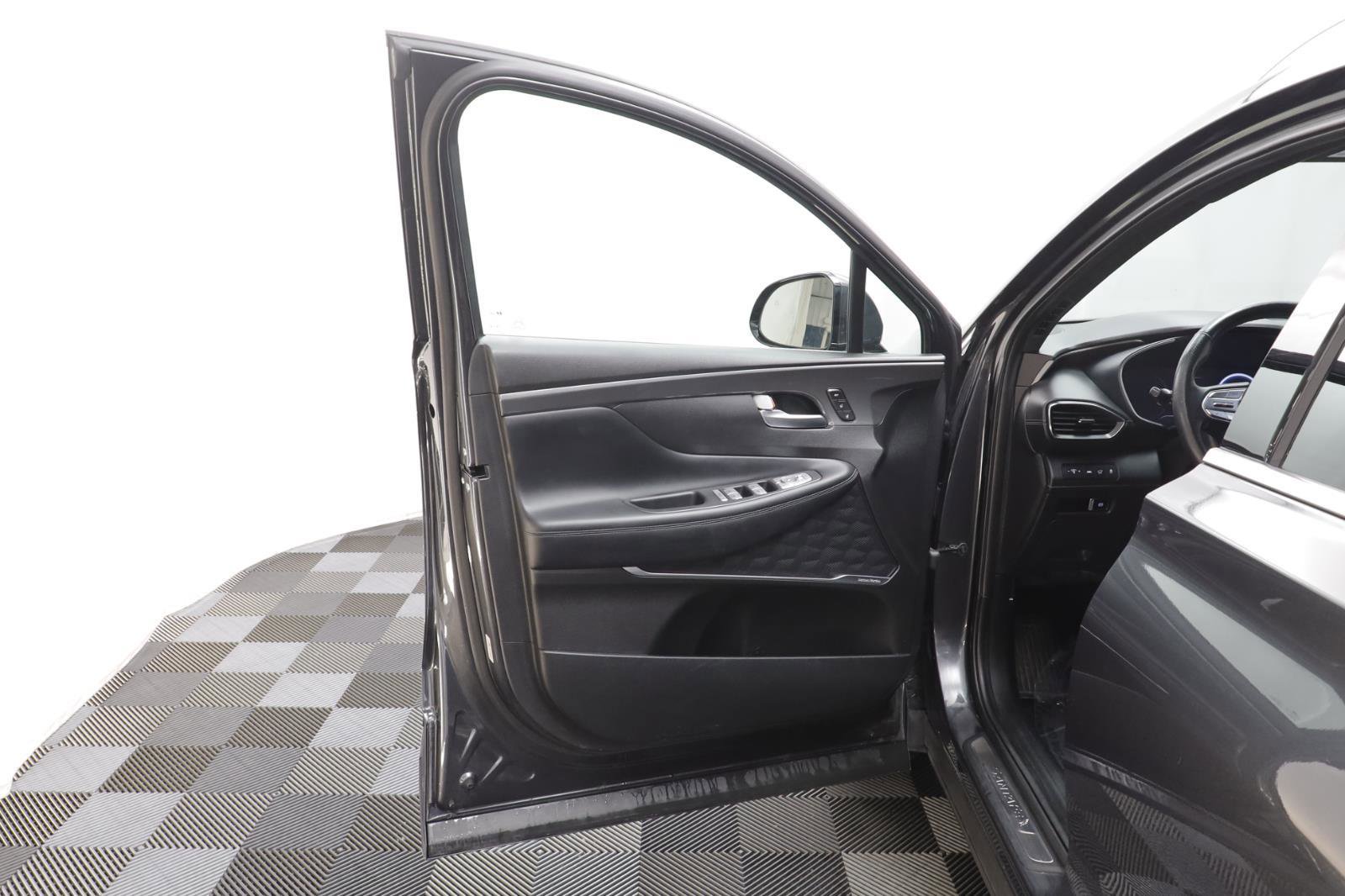 Used 2023 Hyundai Santa Fe Calligraphy w/ Cargo Package image 5