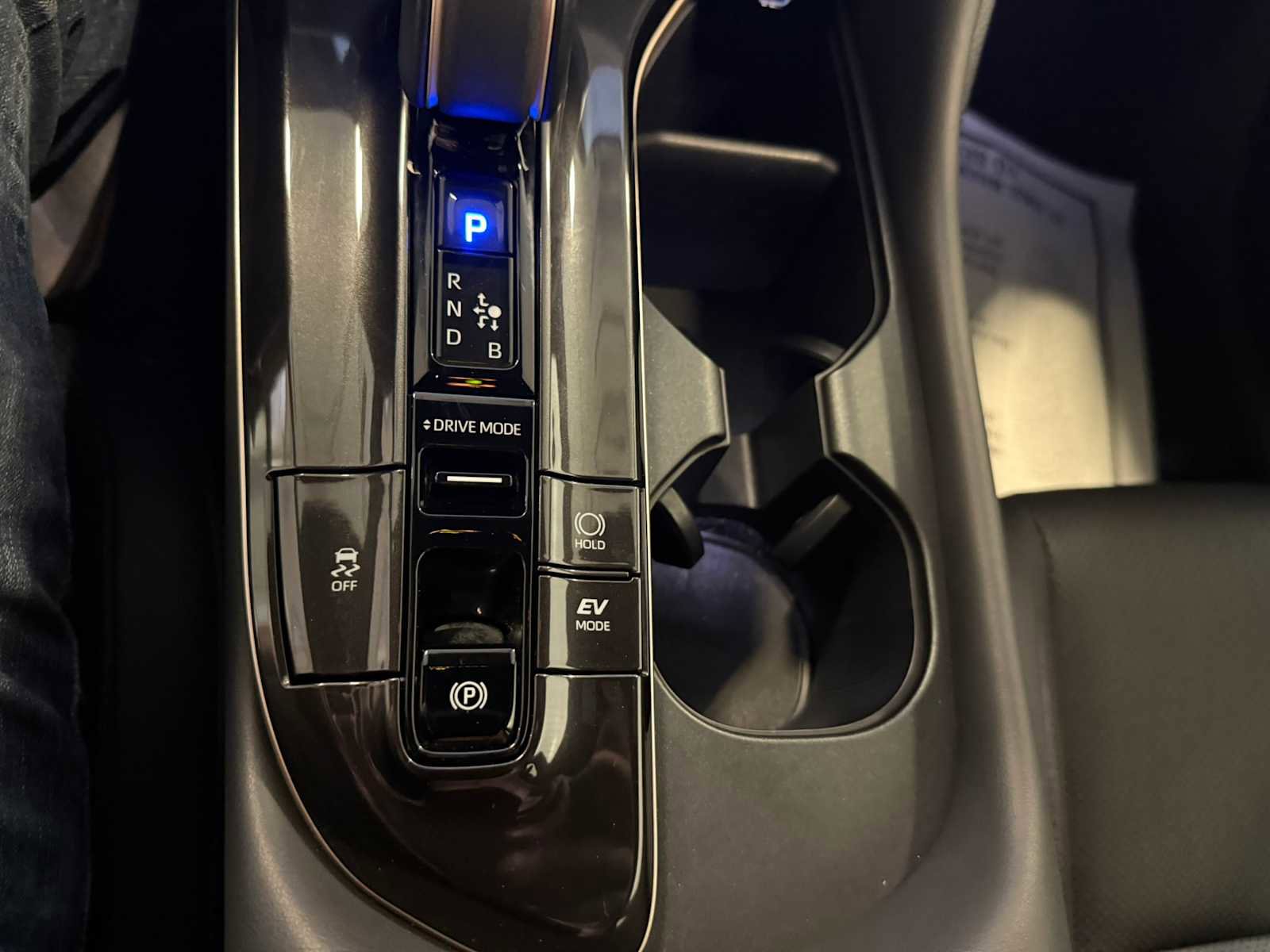 Used 2024 Toyota Crown Limited w/ Advanced Technology Package AWD/4WD image 35