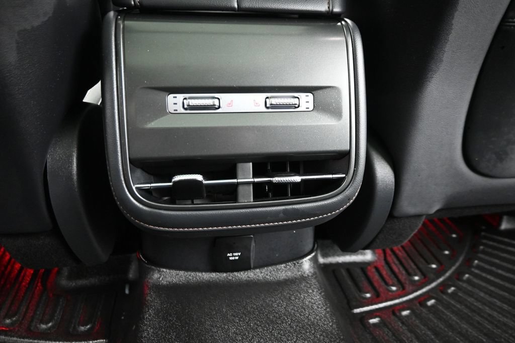 Used 2025 Lincoln Nautilus Reserve AWD/4WD image 19