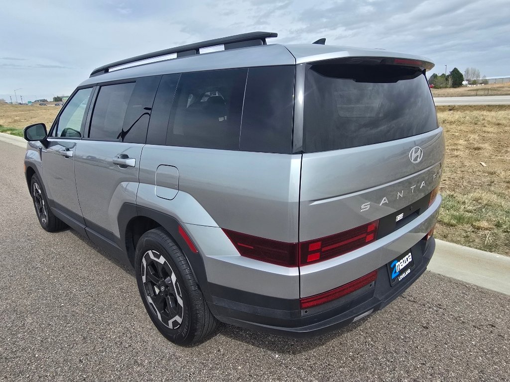 Used 2025 Hyundai Santa Fe SEL image 3