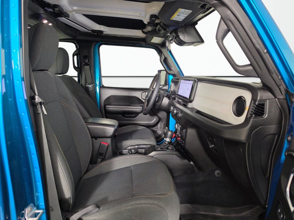Used 2024 Jeep Wrangler Unlimited AWD/4WD image 40
