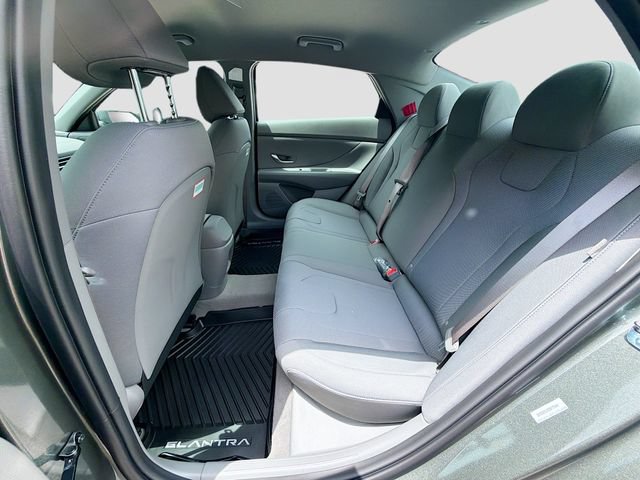 New 2026 Hyundai Elantra SE FWD image 23