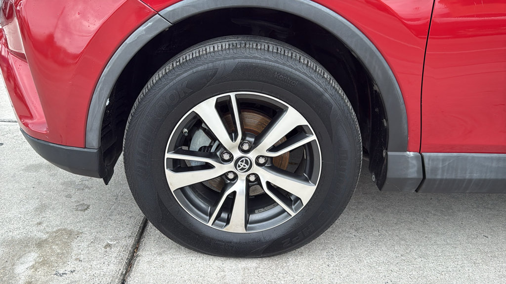 Used 2016 Toyota RAV4 XLE FWD image 18