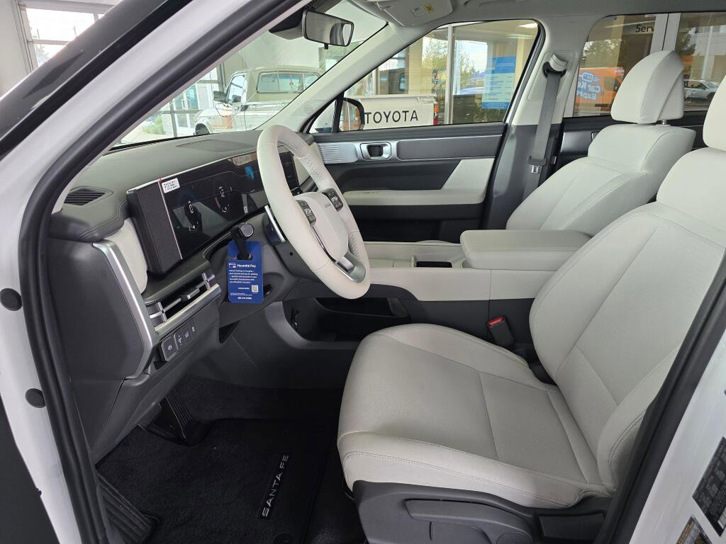 New 2026 Hyundai Santa Fe SE image 18
