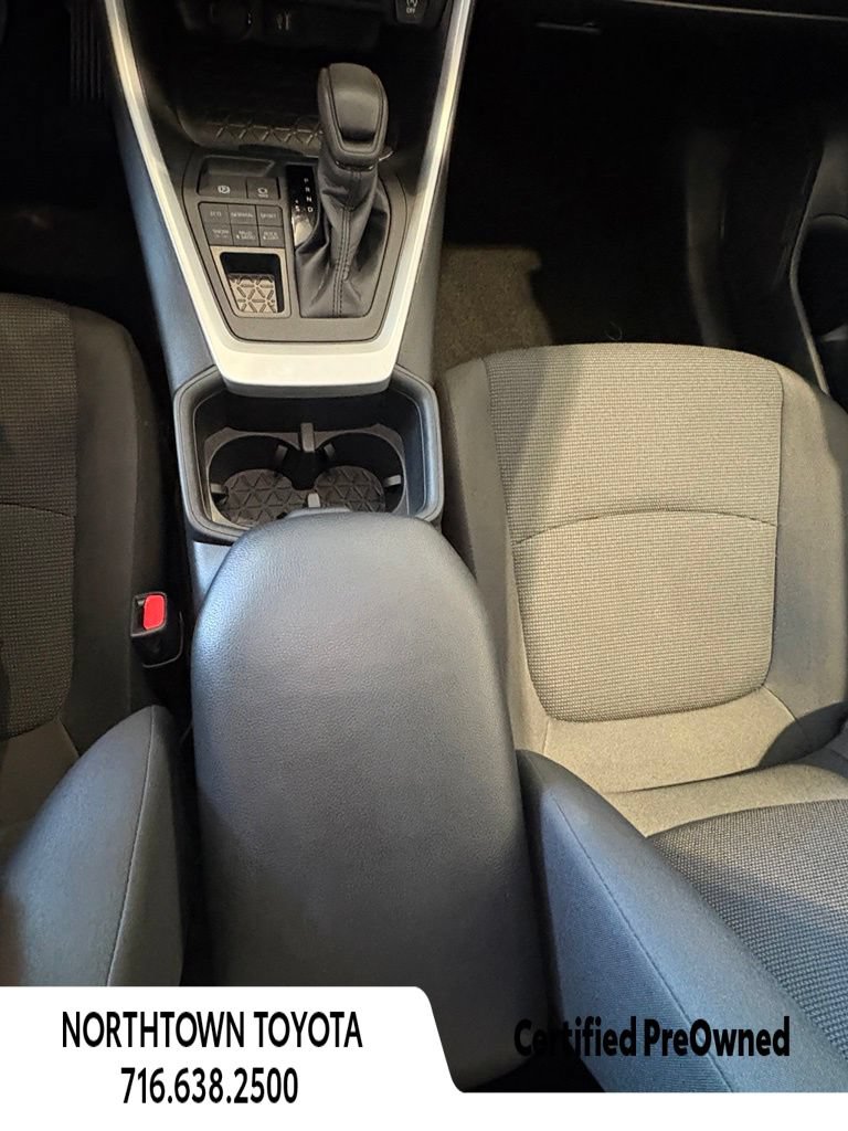Used 2024 Toyota RAV4 LE AWD/4WD image 23