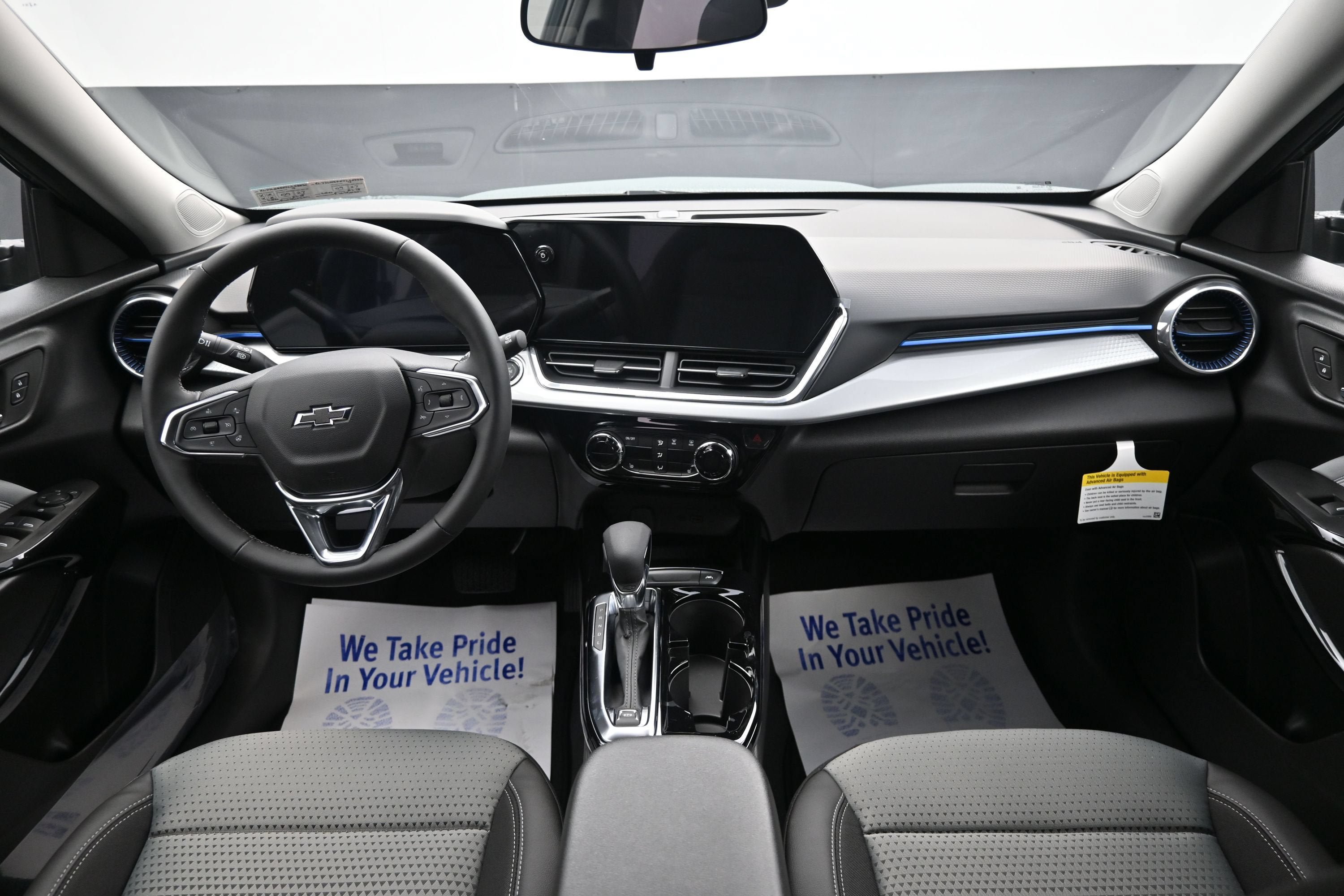 New 2026 Chevrolet Trax LT w/ Sunroof Package FWD image 24