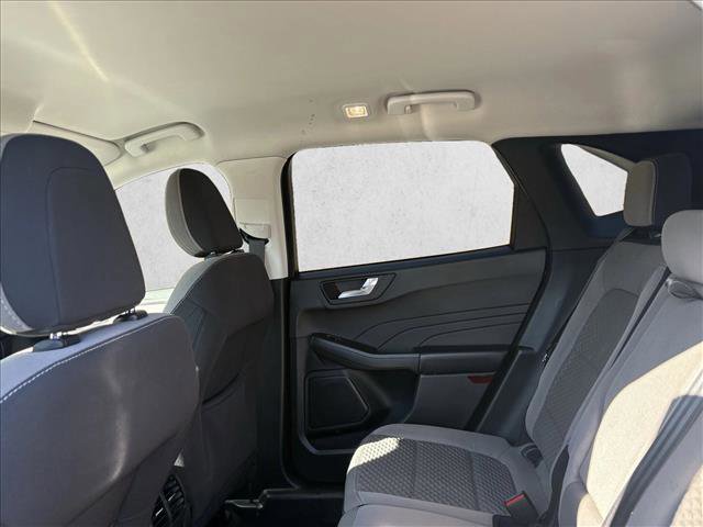 Used 2021 Ford Escape SE w/ SE Sport Appearance Package image 18