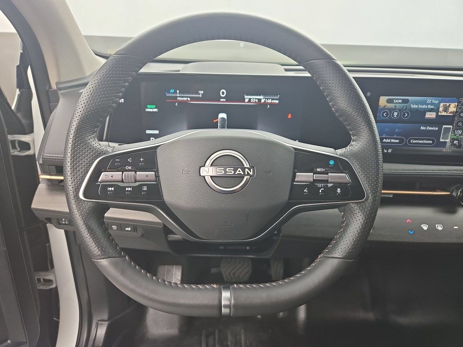 Used 2024 Nissan Ariya FWD image 12