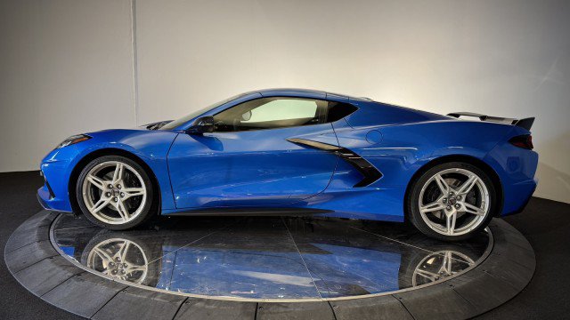 Used 2024 Chevrolet Corvette Stingray Premium Cpe w/ Z51 Performance Package RWD image 23