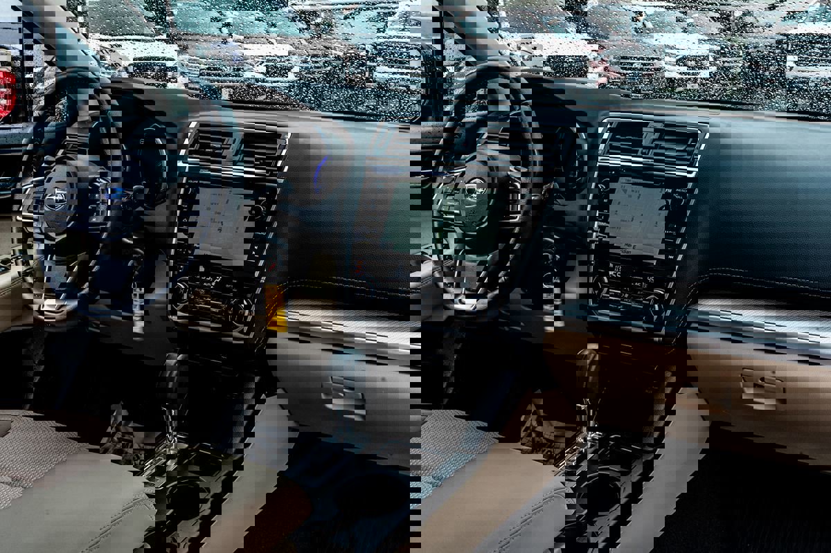 Used 2018 Subaru Outback 2.5i Premium image 38