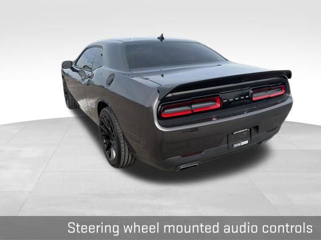Used 2017 Dodge Challenger SXT image 13