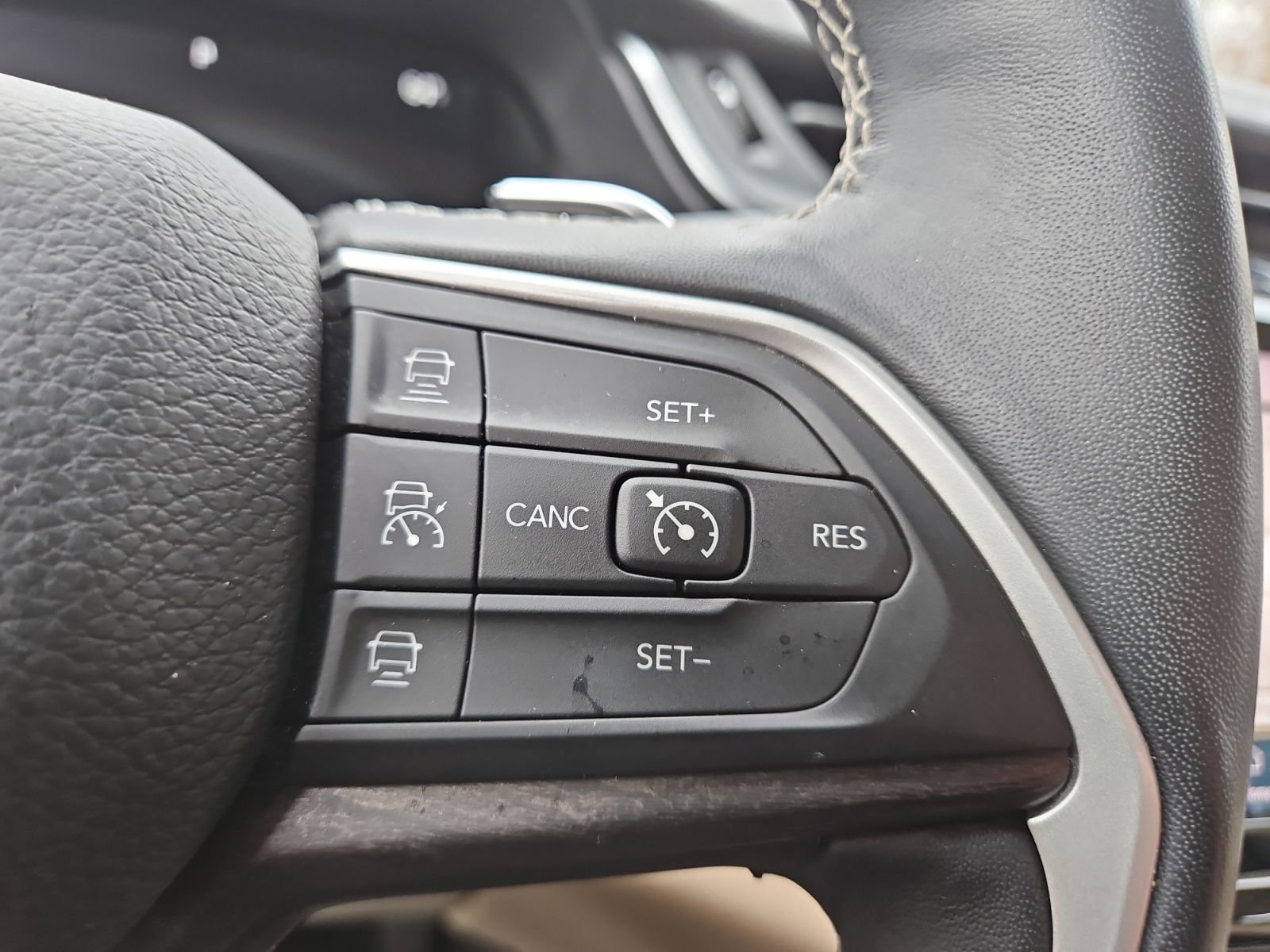 Used 2022 Jeep Grand Cherokee L Limited image 26