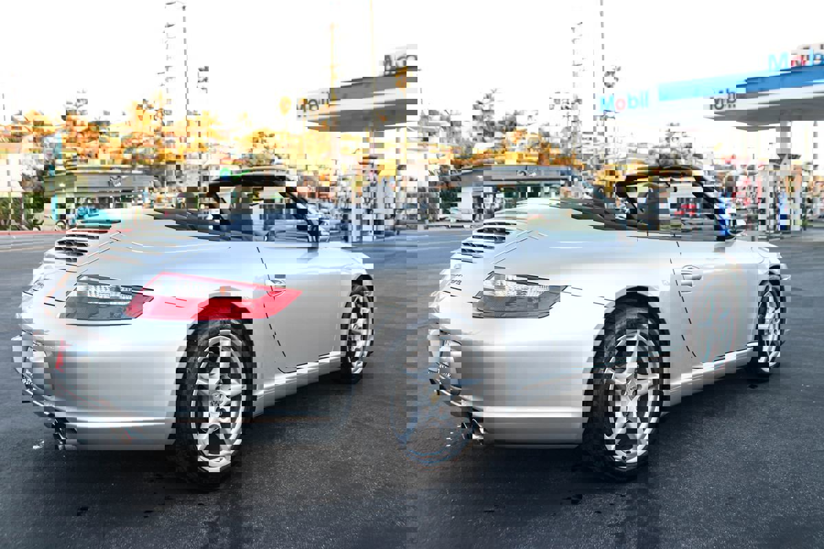 Used 2005 Porsche 911 Carrera image 6