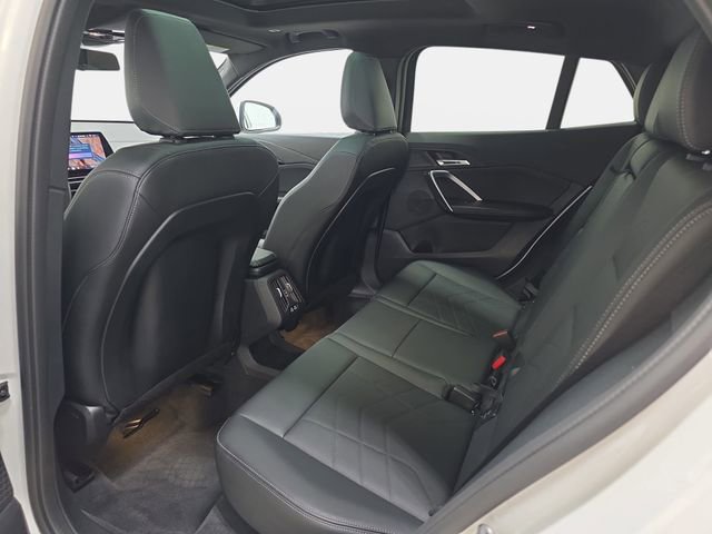 Certified 2025 BMW X2 xDrive28i AWD/4WD image 10