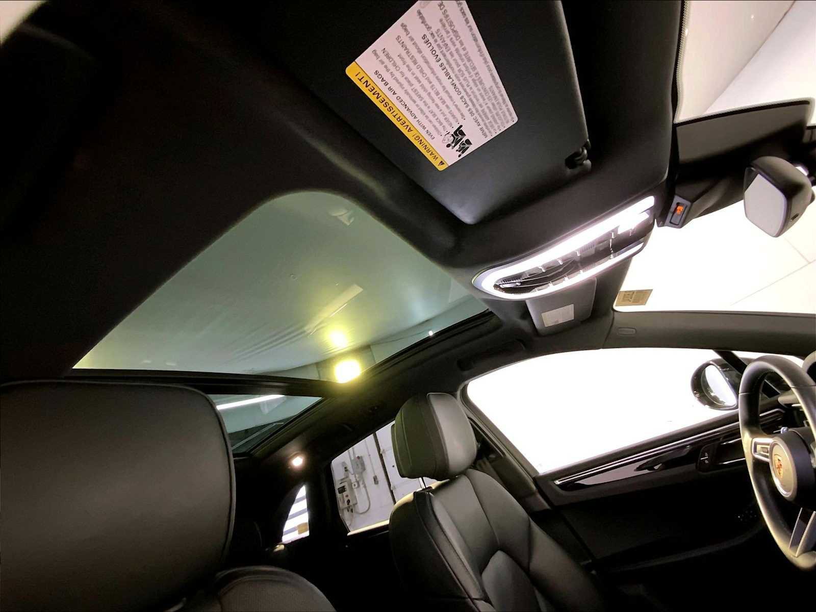 Certified 2024 Porsche Macan image 20