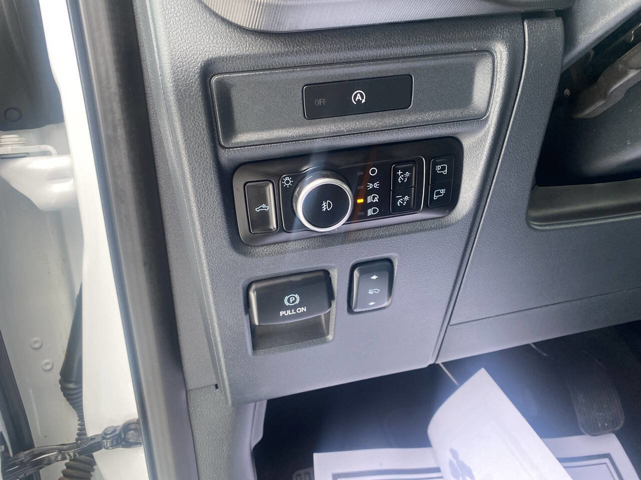 Used 2025 Ford F150 Lariat w/ FX4 Off-Road Package image 26