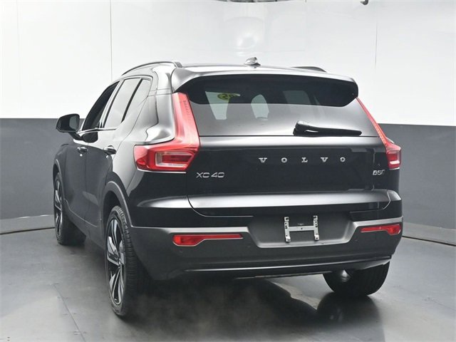 Used 2025 Volvo XC40 B5 Ultra image 6