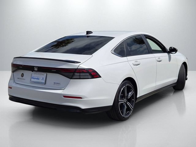 Used 2025 Honda Accord Sport image 4